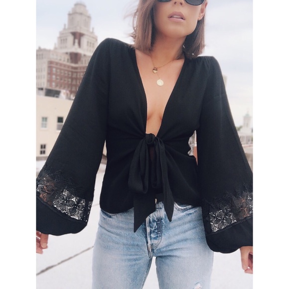 Last 1✨Shae Black Puff Sleeve Tie Front Kimono Top - Picture 7 of 8